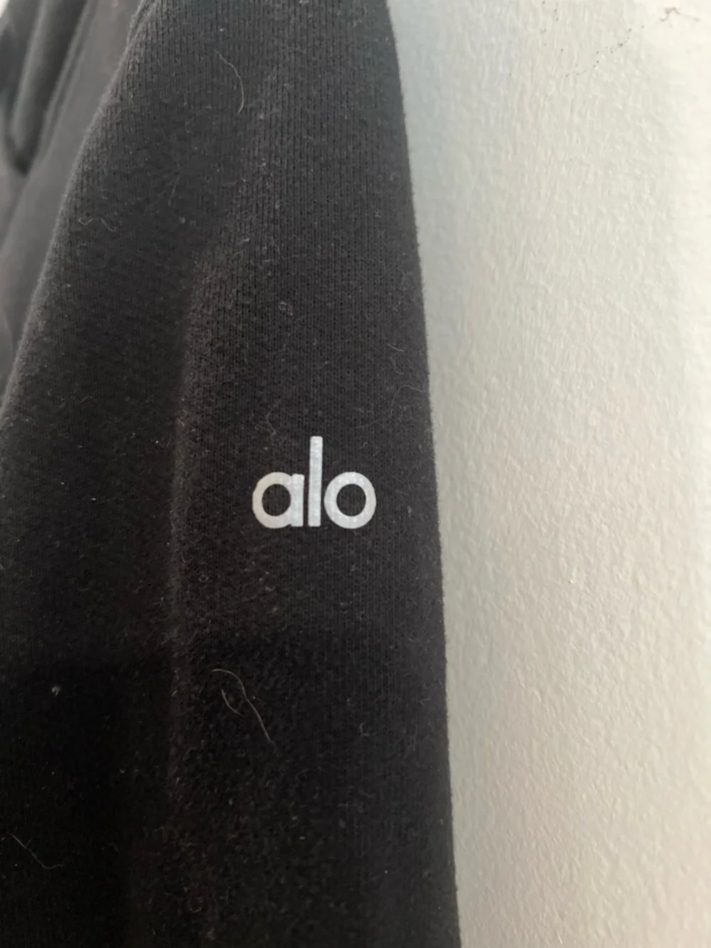 ALO Yoga adjustable drawstrings